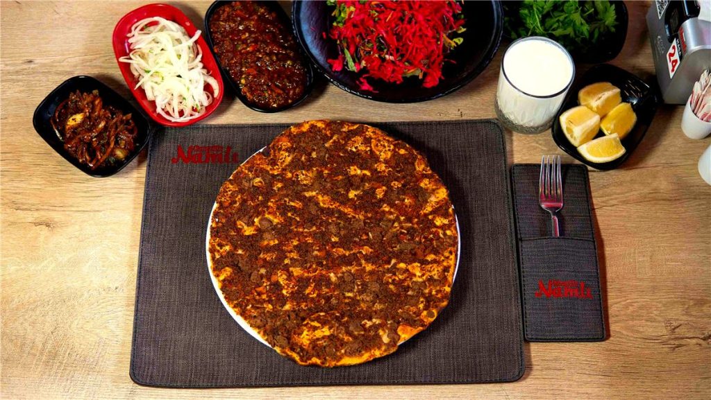 Boncuklu Lahmacun