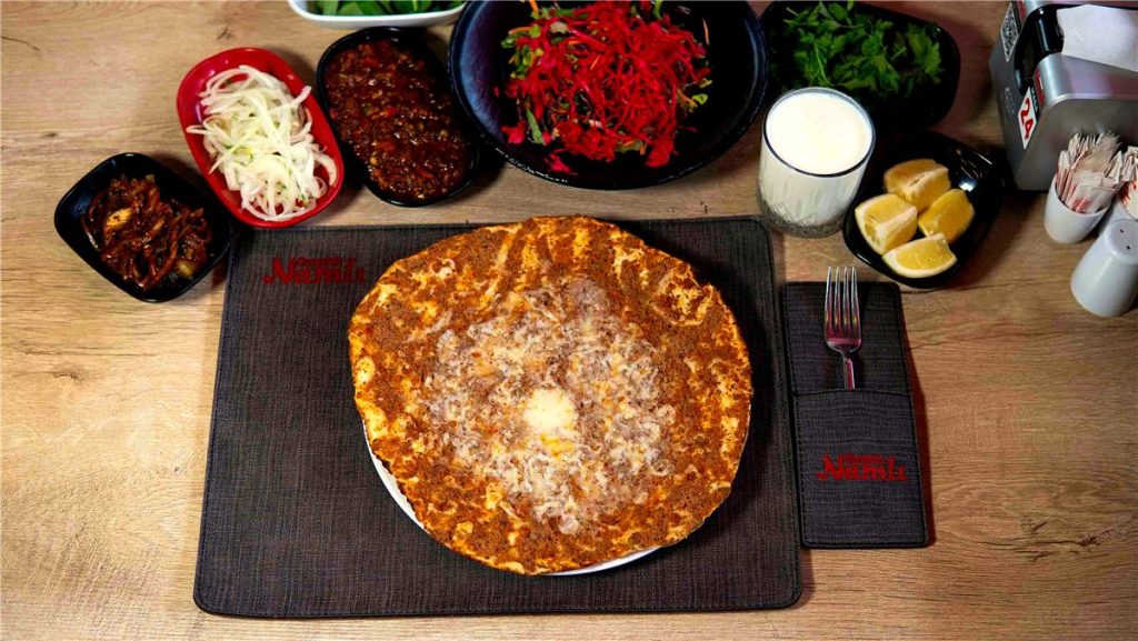 Cheddarlı Lahmacun